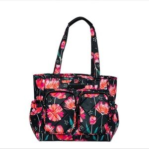🔥Hot item for your Valentine ❤️
Trotter Bag in Pop Pom Floral Black by Lug NWT